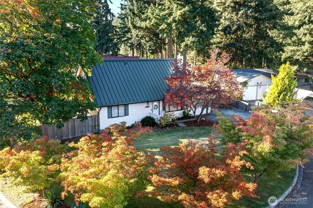 Photo of 14620 SE 140th Street, Renton, WA 98059 (MLS # 2584570)