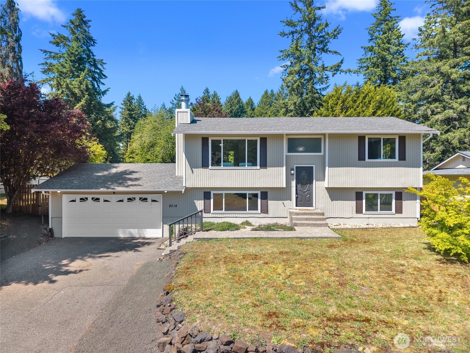 8514 9th Way SE