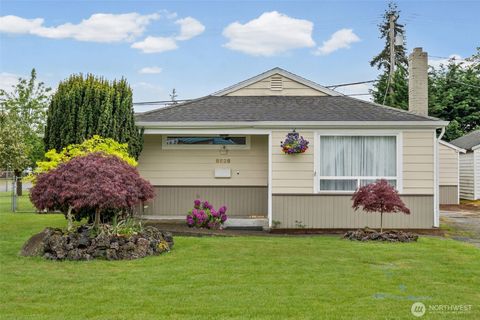 Photo of 8528 33rd Avenue S, Lakewood, WA 98499 (MLS # 2510693)