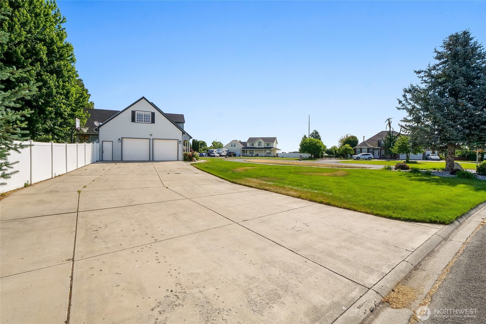 5476 Lorri Lane