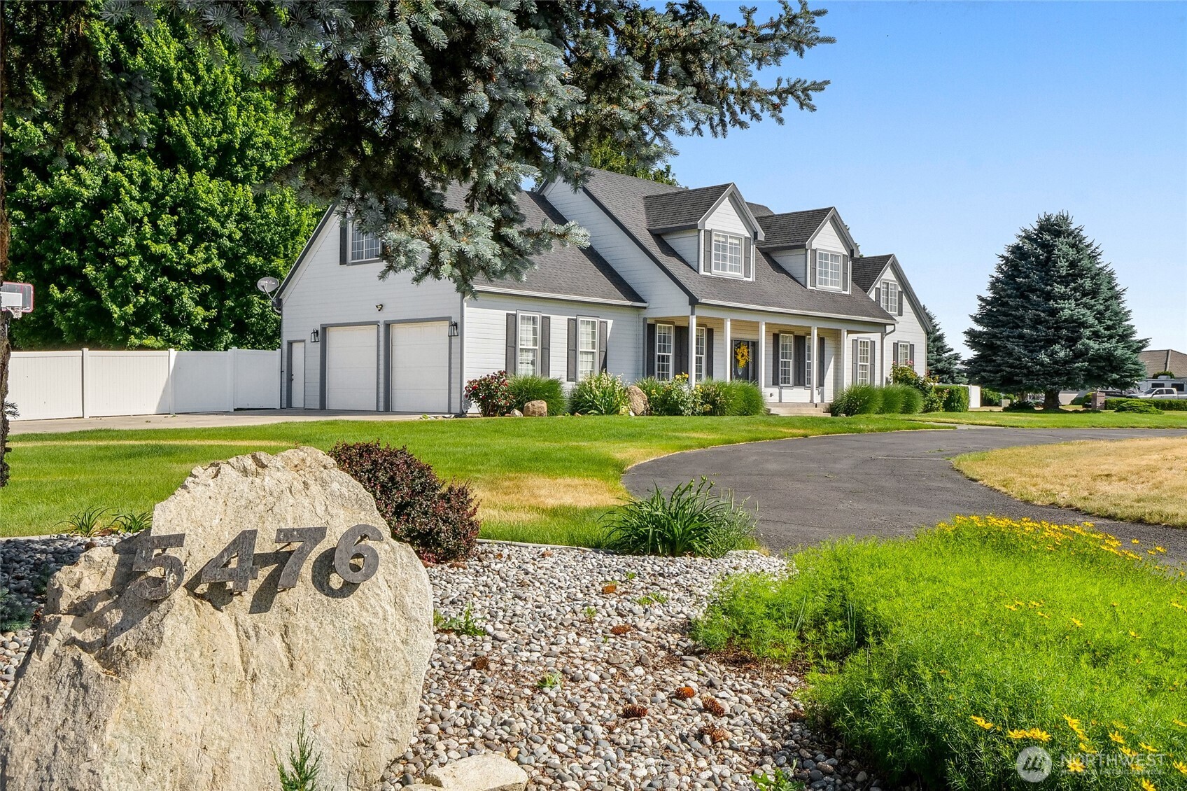 5476 Lorri Lane