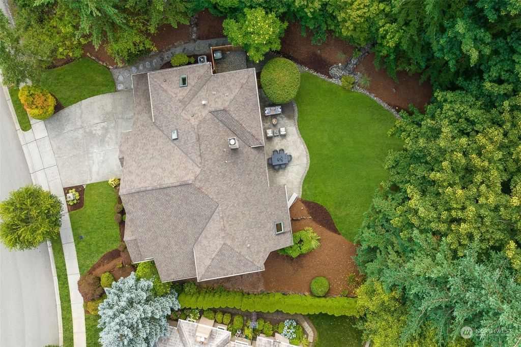 Photo of 5593 178th Avenue SE, Bellevue, WA 98006 (MLS # 2149185)