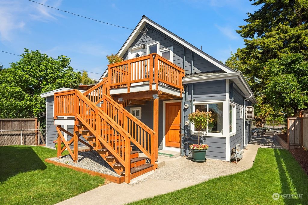 Photo of 6541 Sunnyside Avenue N, Seattle, WA 98103 (MLS # 2275994)