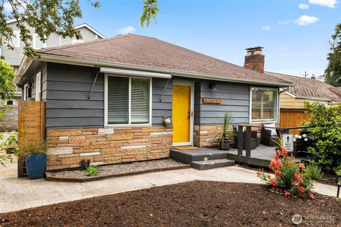 Photo of 9456 21st Avenue SW #C, Seattle, WA 98106 (MLS # 2532966)