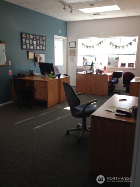 3501 NW Lowell Street