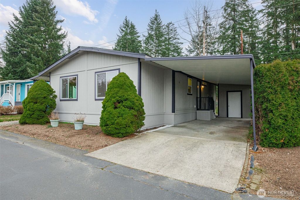 Photo of 620 112th Street SE #30, Everett, WA 98208 (MLS # 2487631)