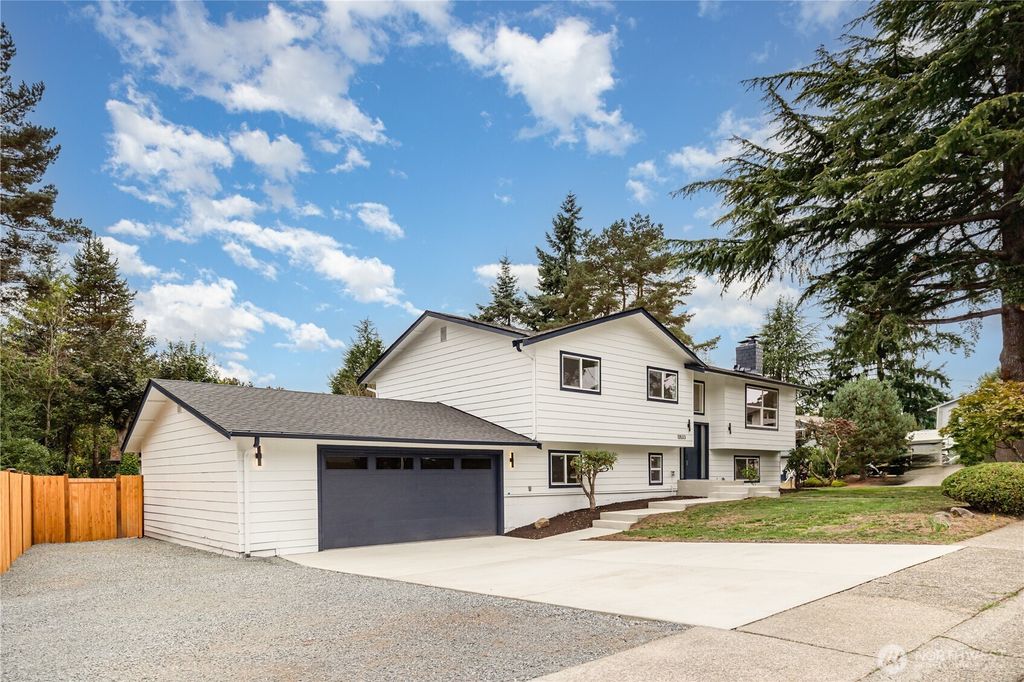 Photo of 13533 131st Avenue NE, Kirkland, WA 98034 (MLS # 2420335)