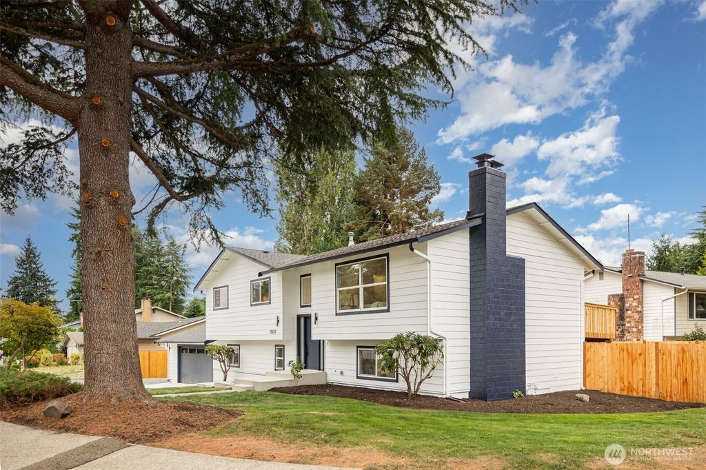 Photo of 13533 131st Avenue NE, Kirkland, WA 98034 (MLS # 2420335)