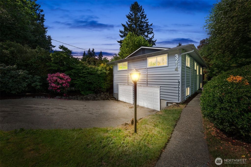 Photo of 3214 NE 95th Street, Seattle, WA 98115 (MLS # 2374929)