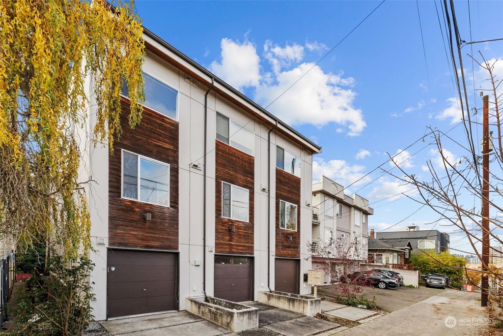 Photo of 5616 Roosevelt Way NE, Seattle, WA 98105 (MLS # 2305063)
