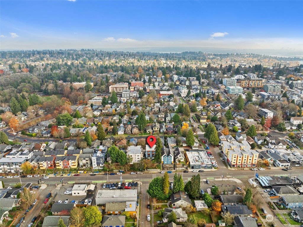 Photo of 5616 Roosevelt Way NE, Seattle, WA 98105 (MLS # 2305063)