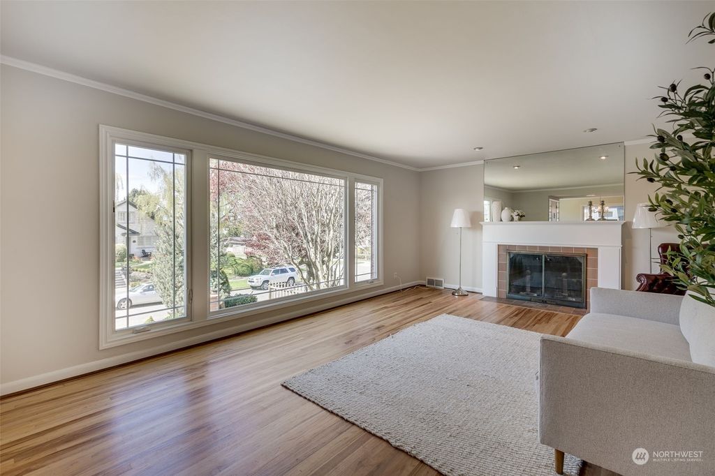 Photo of 3050 43rd Avenue W, Seattle, WA 98199 (MLS # 2060927)