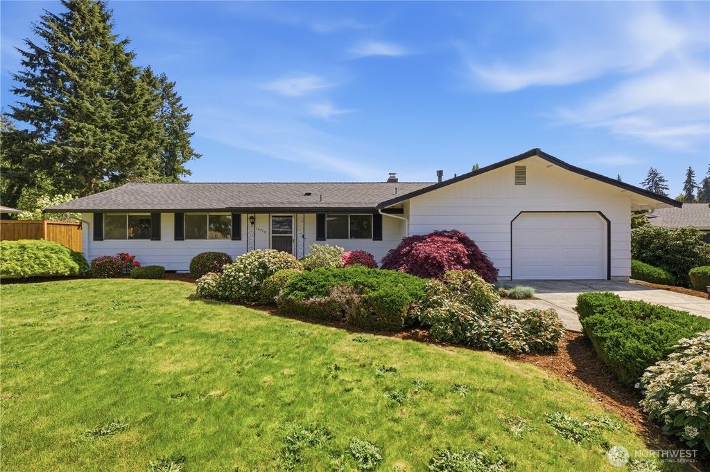Photo of 10715 111th Avenue SW, Tacoma, WA 98498 (MLS # 2518348)