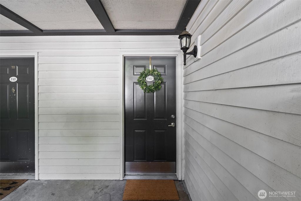 Photo of 15415 35th Avenue W #B102, Lynnwood, WA 98087 (MLS # 2400464)