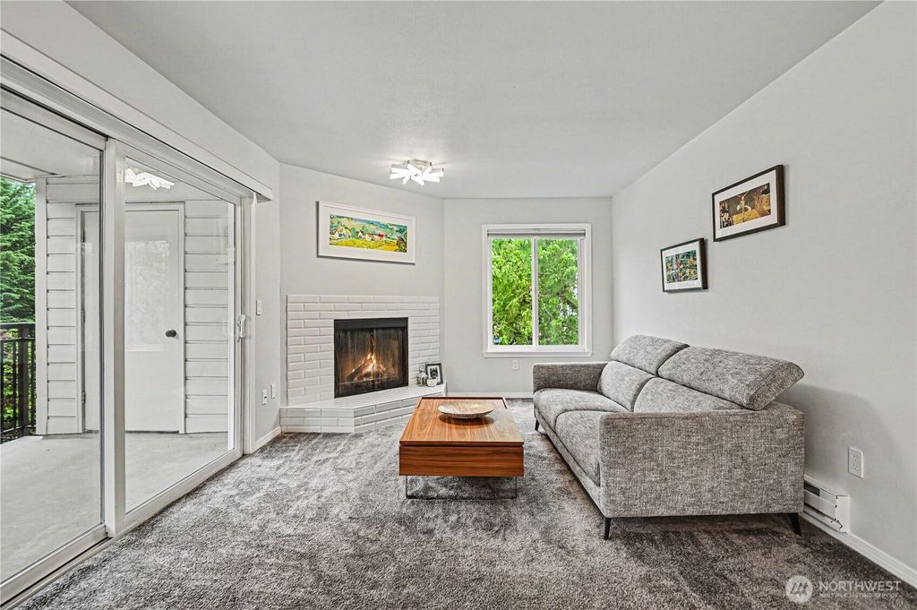 Photo of 13616 NE 7th Street #E3, Bellevue, WA 98005 (MLS # 2524391)