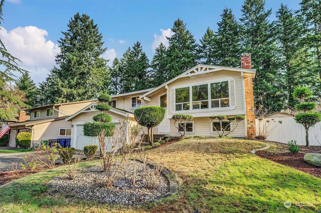 Photo of 30920 5th Place S, Federal Way, WA 98003 (MLS # 2185989)