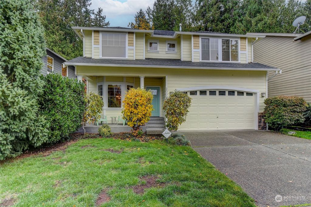 Photo of 20033 11TH Avenue W, Lynnwood, WA 98036 (MLS # 2174529)