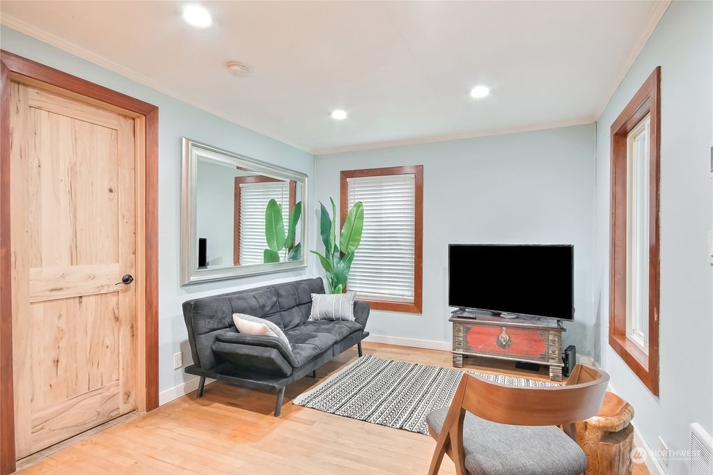 Photo of 4702 S 124th Street, Tukwila, WA 98178 (MLS # 2042108)