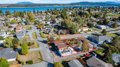 Photo of 1607 B Avenue, Anacortes, WA 98221 (MLS # 2440480)