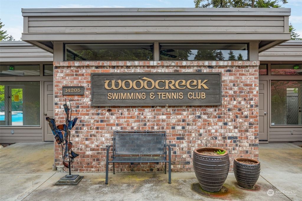 Photo of 124 141st Place NE, Bellevue, WA 98007 (MLS # 2240083)