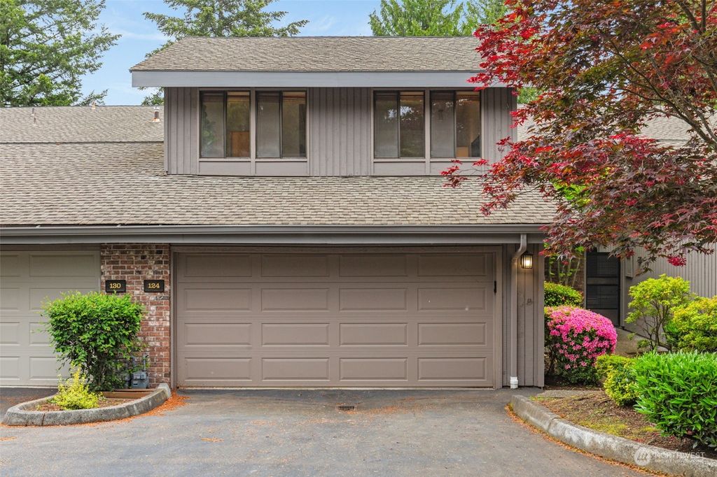 Photo of 124 141st Place NE, Bellevue, WA 98007 (MLS # 2240083)