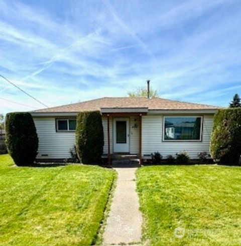 Photo of 444 S Wilbur Ave, Walla Walla, WA 99362 (MLS # 2505749)