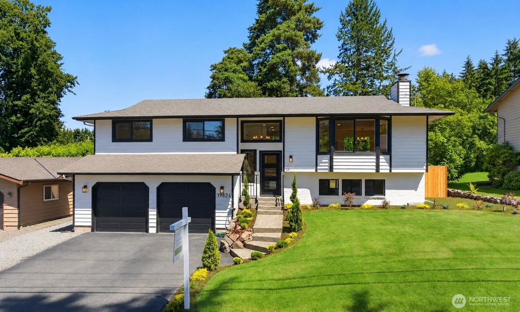 Photo of 19624 62nd Avenue NE, Kenmore, WA 98028 (MLS # 2543455)