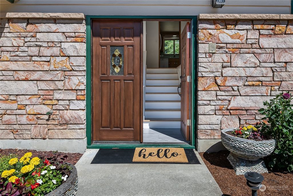 Photo of 18520 Palatine Place N, Shoreline, WA 98133 (MLS # 2266376)