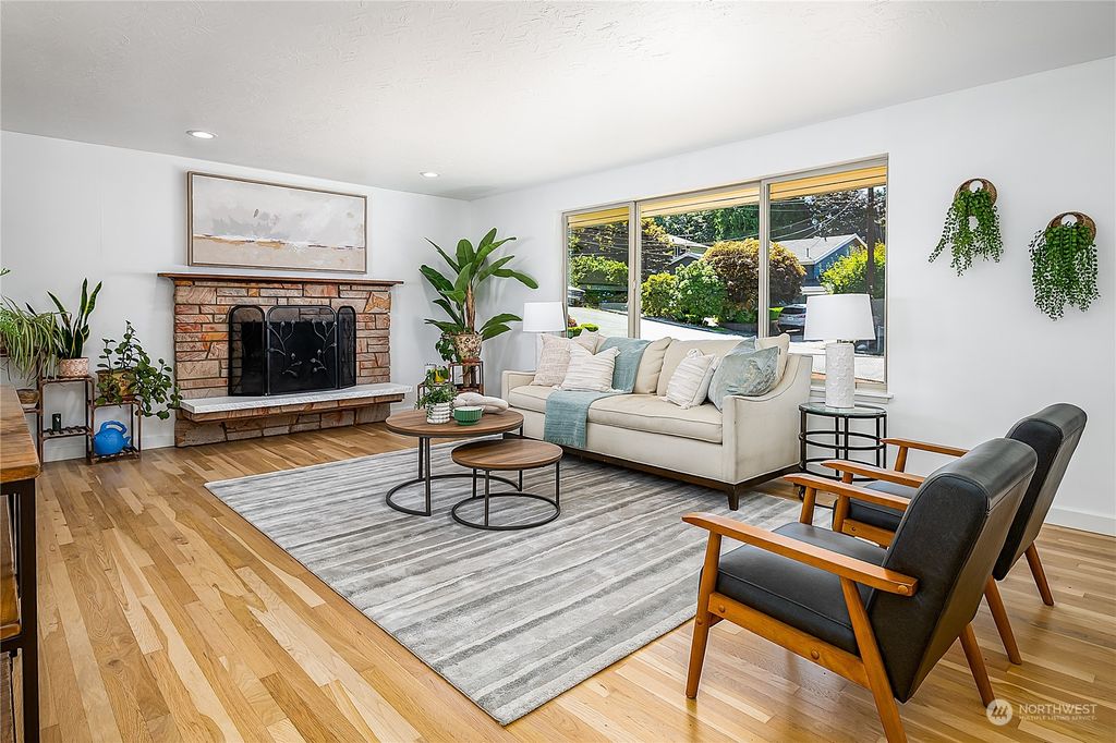 Photo of 18520 Palatine Place N, Shoreline, WA 98133 (MLS # 2266376)