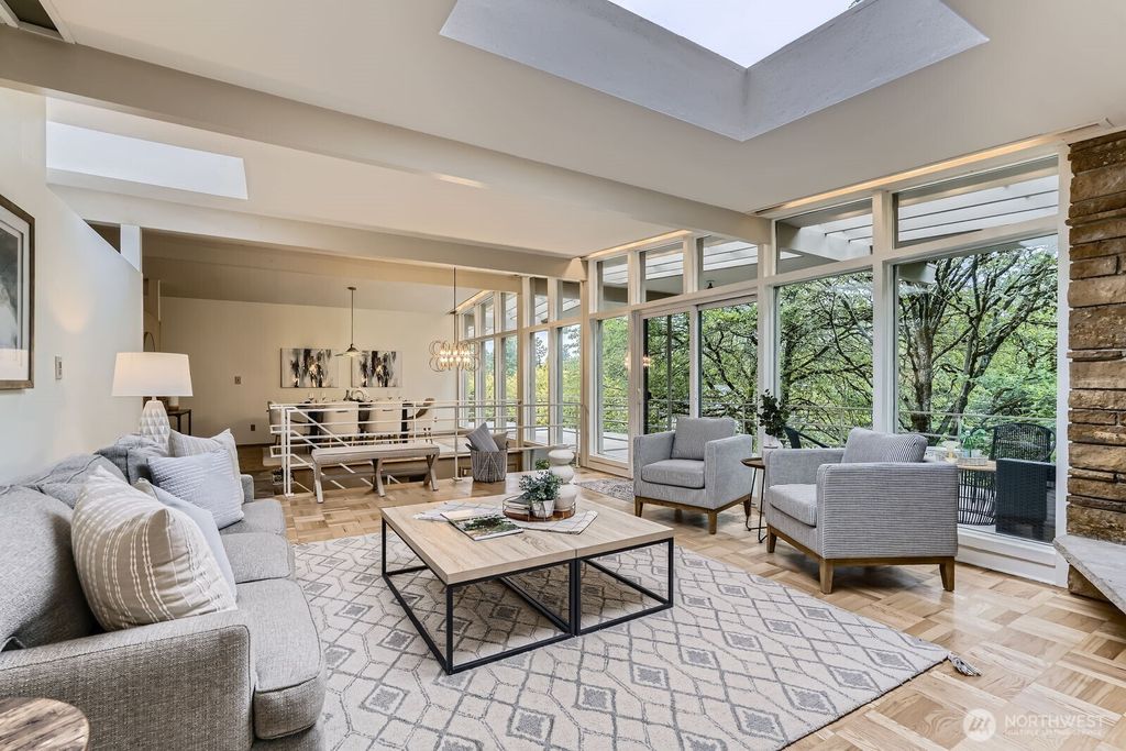 Photo of 9401 45th Avenue NE, Seattle, WA 98115 (MLS # 2406288)