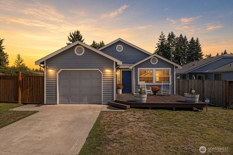 Photo of 1737 W 15th St ST, Port Angeles, WA 98363 (MLS # 2564266)