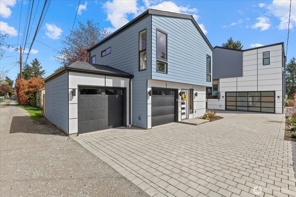 Photo of 9537 Dayton Avenue N, Seattle, WA 98103 (MLS # 2512865)