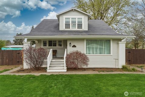 Photo of 1433 Grant Street, Walla Walla, WA 99362 (MLS # 2500207)