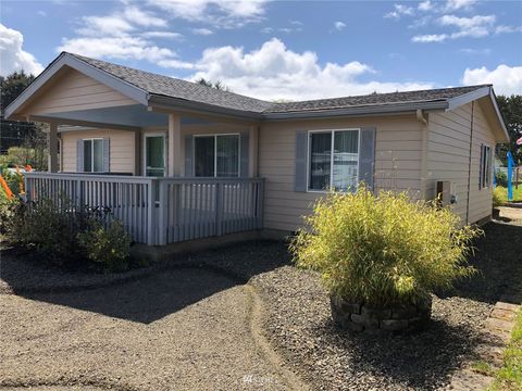 Photo of 1402 102nd Lane, Long Beach, WA 98631 (MLS # 1937330)