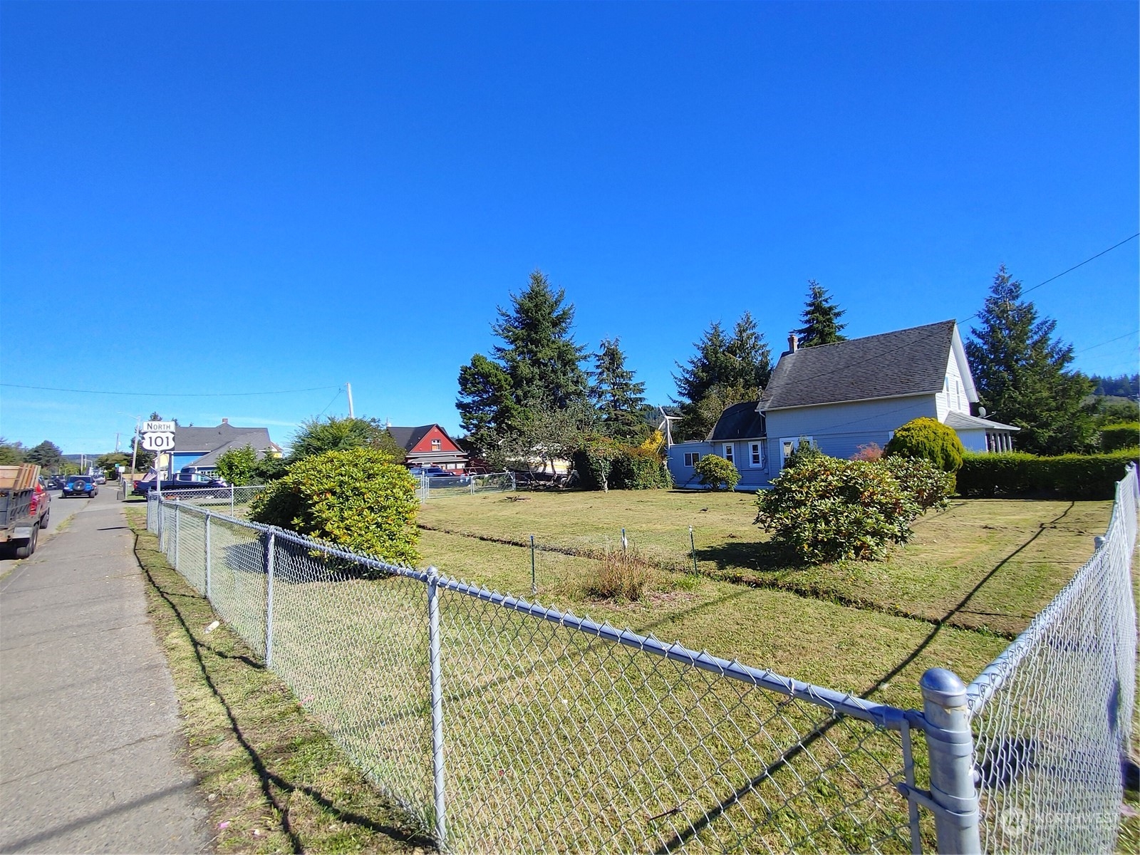 400 Lincoln/ Chenault Street