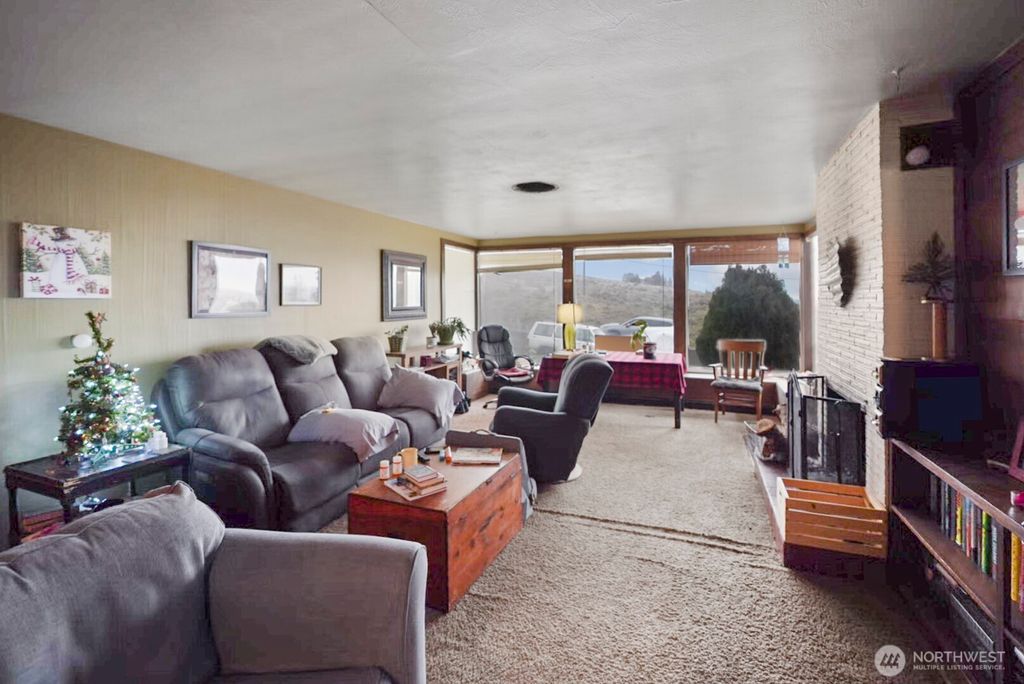 Photo of 321 Maringo Road, Ephrata, WA 98823 (MLS # 2471885)