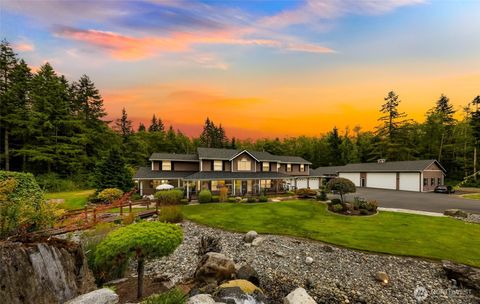Photo of 4879 Robinwood Lane, Bow, WA 98232 (MLS # 2509603)