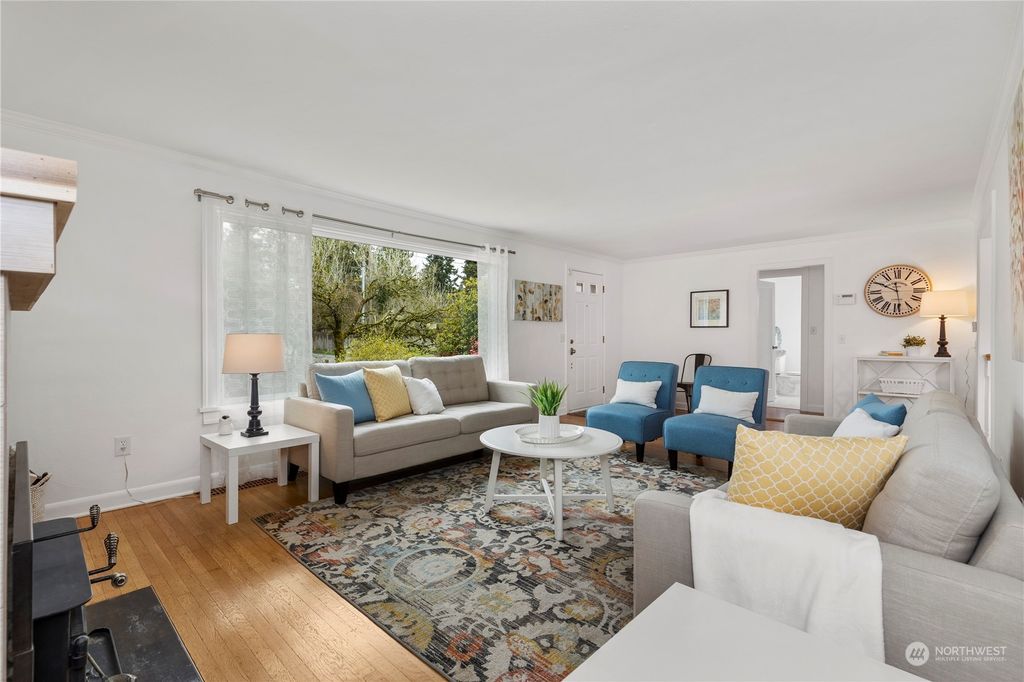 Photo of 13732 Corliss Avenue N, Seattle, WA 98133 (MLS # 2046043)