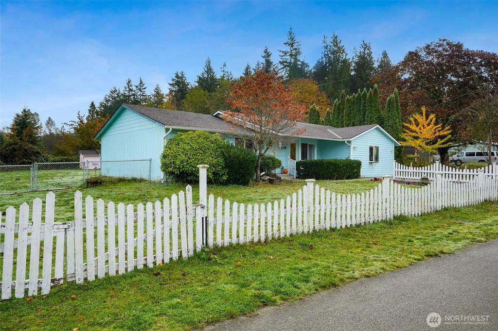 Photo of 32509 80th Drive NW, Stanwood, WA 98292 (MLS # 2446130)