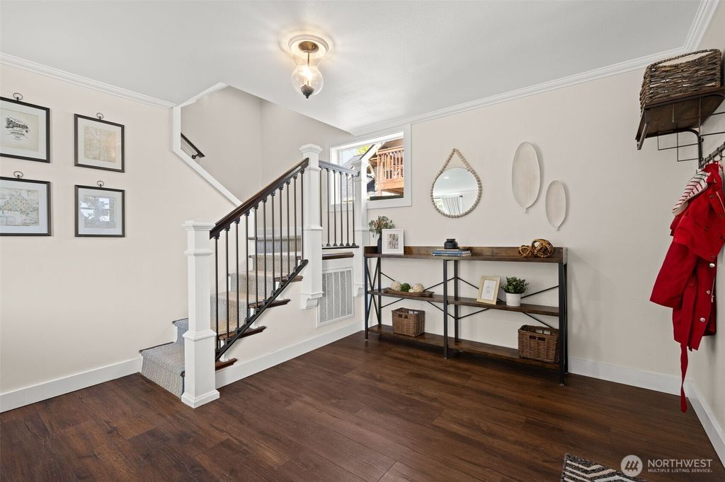 Photo of 1928 Virginia Avenue, Everett, WA 98201 (MLS # 2360316)