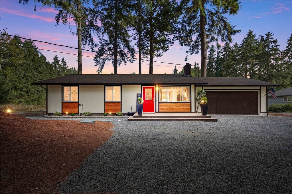 Photo of 11075 Ridge Rim Trail TRL SE, Port Orchard, WA 98367 (MLS # 2598740)