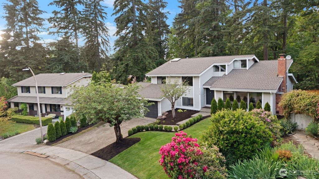 Photo of 13408 SE 59th Street, Bellevue, WA 98006 (MLS # 2529993)