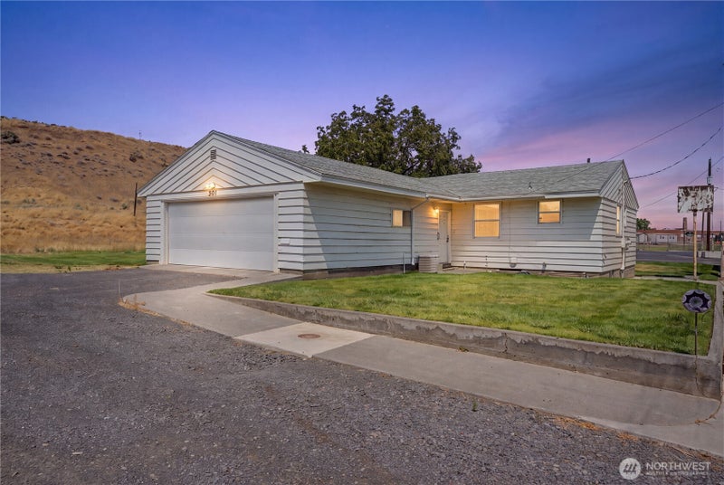 420 11th Street SW