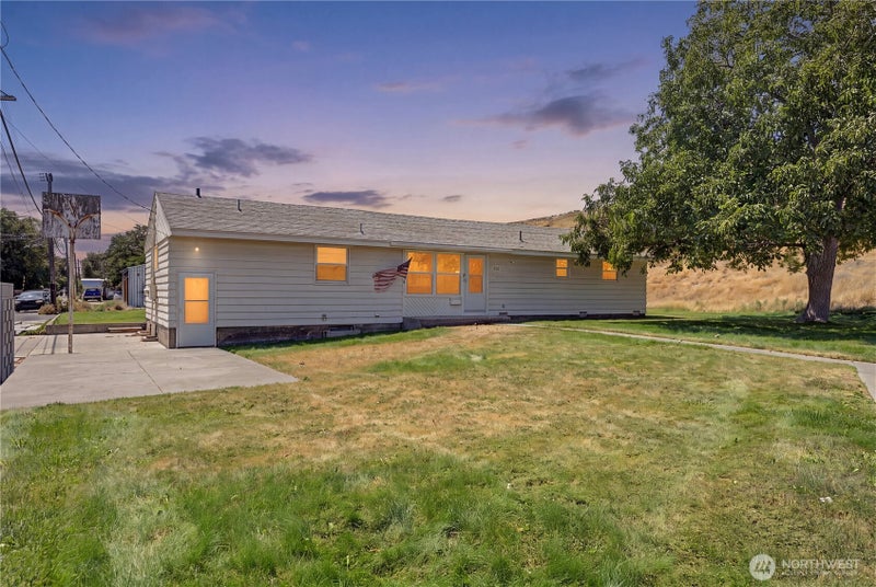 420 11th Street SW