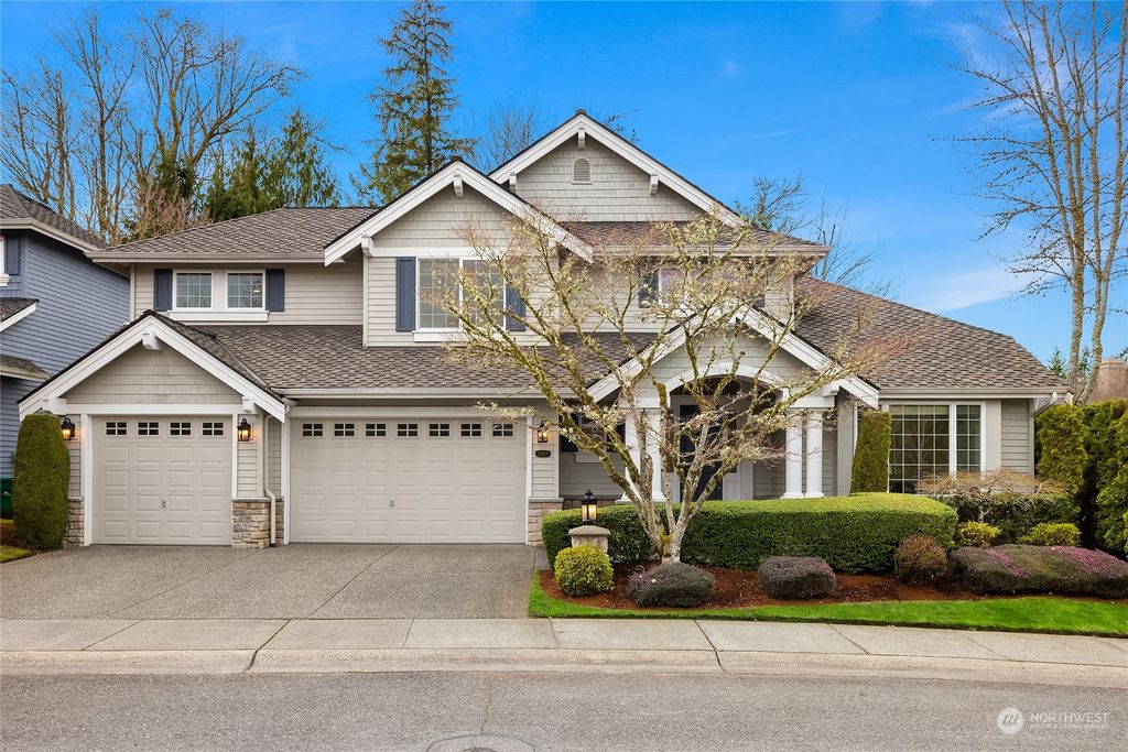 Photo of 19158 NE 44th Court, Sammamish, WA 98074 (MLS # 2205898)