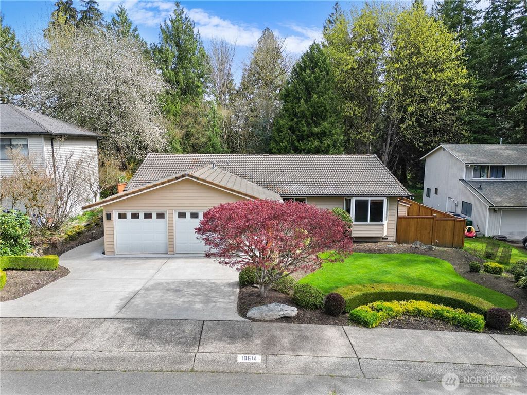 Photo of 10614 184th Avenue NE, Redmond, WA 98052 (MLS # 2356219)