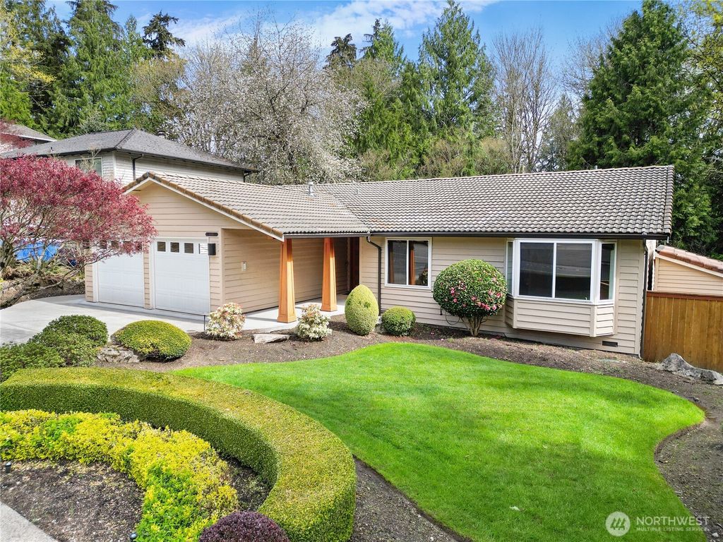 Photo of 10614 184th Avenue NE, Redmond, WA 98052 (MLS # 2356219)