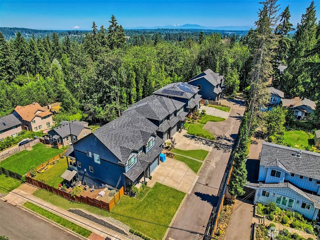 Photo of 16216 81st Place NE, Kenmore, WA 98028 (MLS # 2356197)