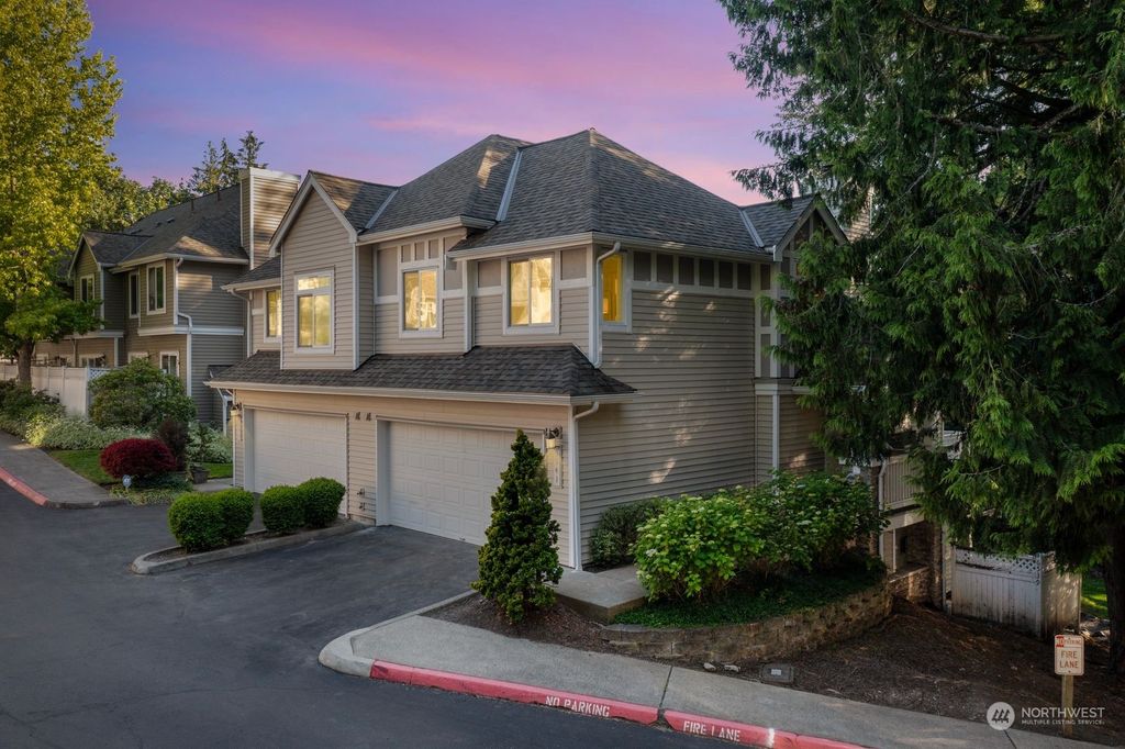 Photo of 6541 SE Cougar Mountain Way, Bellevue, WA 98006 (MLS # 2253232)