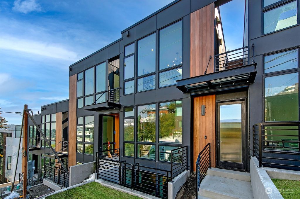 Photo of 511 Galer Street, Seattle, WA 98109 (MLS # 2032200)